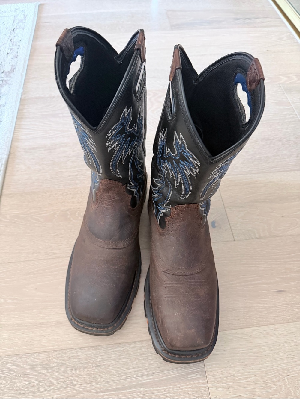 Cody James Brown Leather Cowboy Boots with Embroidered Shaft - Carbon Fiber Toe - Picture 10 of 11